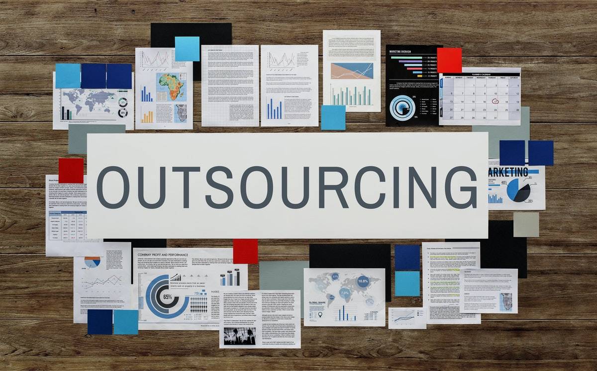 Outsourcing E-Commerce Outsourcing E-Commerce Print on Demand